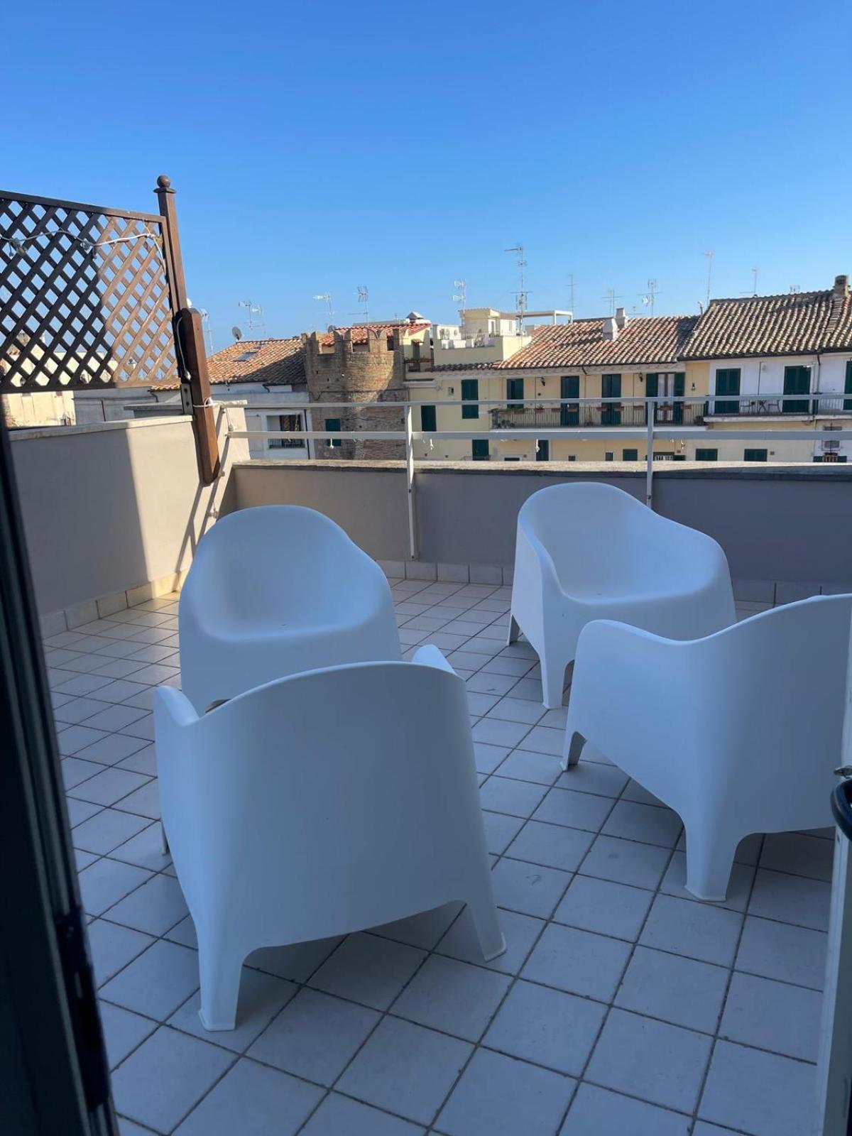 Sky Luxury Rooms Nettuno Exterior photo